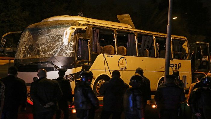 En el atentado contra el autobús murieron tres turistas provenientes de Vietnam y el guía.