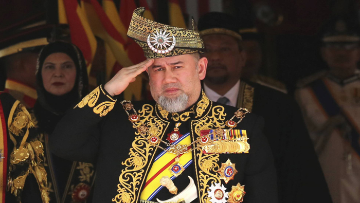 Muhamad V se convierte en el primer rey que abandona su cargo en la historia contemporánea de Malasia.