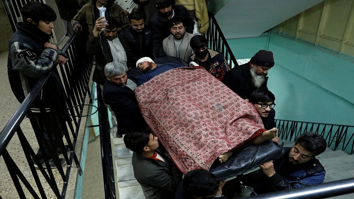 Entre los heridos se encuentran menores de edad, quienes fueron trasladados al hospital más cercano de la capital afgana.