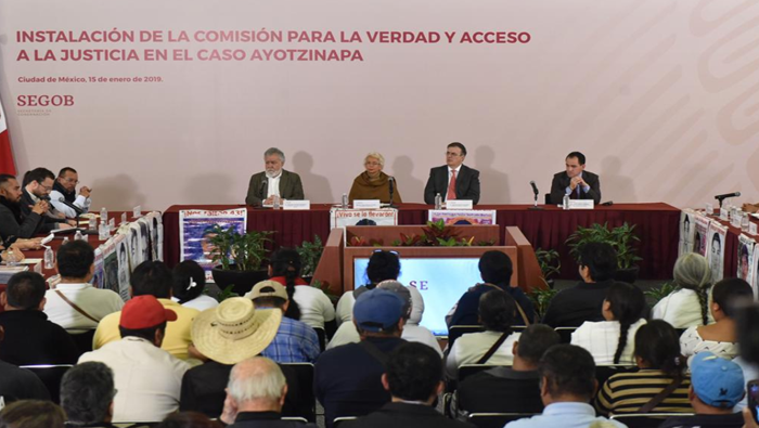 Las autoridades mexicanas llamaron a la colaboración de padres y amigos para obtener los resultados de la investigación en un plazo viable.