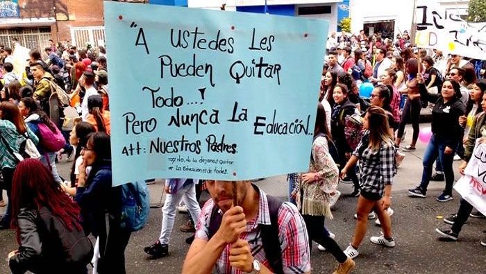 La movilización estudiantil pautada para este jueves 17 de enero, fue pospuesta en solidaridad a las víctimas del atentado de Bogotá.