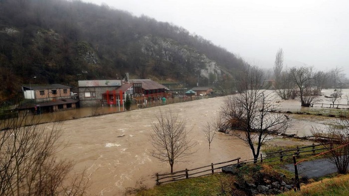 Las regiones de Catanbria y el Principado son las más afectadas con inundaciones tras las fuertes lluvias.