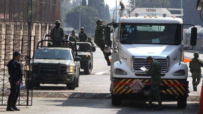 Autoridades de México señalaron que han encontrado cinco puntos de robo de hidrocarburos en la capital del país, los que fueron reparados y recuperados.