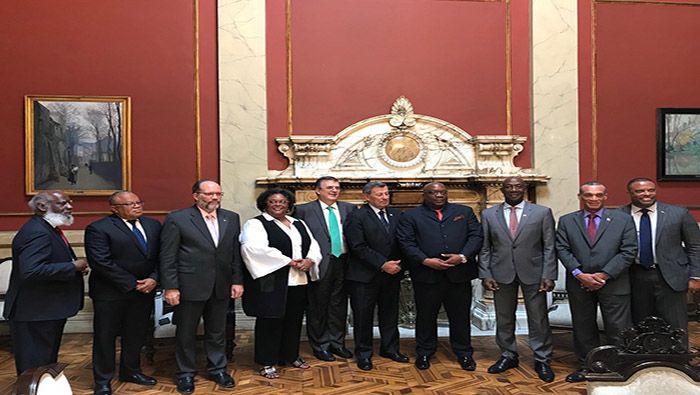 Los cancilleres de México y Uruguay junto a representantes de Caricom suscribieron un mecanismo para propiciar el diálogo en Venezuela.