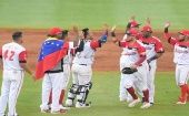 El equipo venezolano logra con esta segunda victoria mantenerse invicto en este encuentro de la pelota regional. 