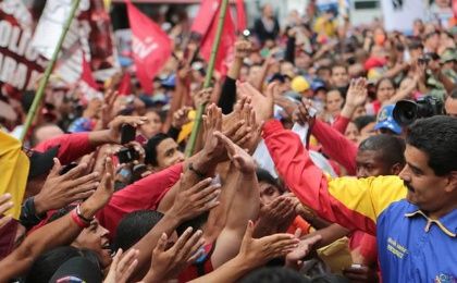 No hay dos presidentes en Venezuela. Maduro es el único presidente. Lo cual no significa que los problemas del país estén en proceso de resolución. 