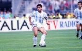 A Walter Zenga, el arquero italiano, Maradona lo conocía por su paso en el Napoles. Volvieron a verse las caras al enfrentarse en un penal durante el Mundial de Italia 1990. 