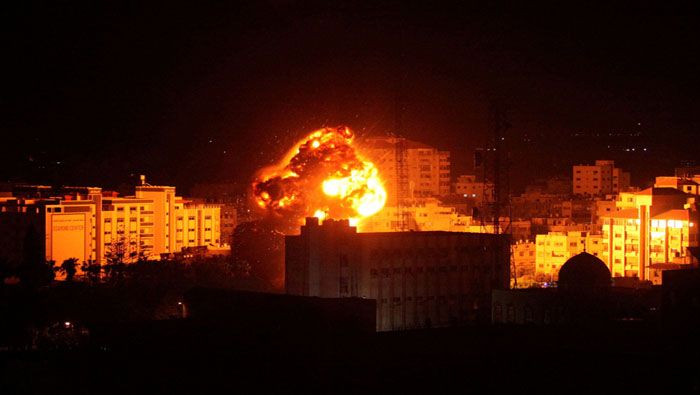 Este hecho se produce luego que las Fuerzas de Defensa de Israel atacaran por vía aérea varios objetivos en Gaza.