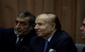 El expresidente, Carlos Menem (centro), y el exministro de economía, Domingo Cavallo, evadirán nuevamente una condena impuesta por la Justicia argentina.