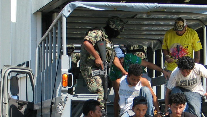 Rescatan a 181 adultos y 157 menores de edad, provenientes de El Salvador, Guatemala, Honduras, Nicaragua y Cuba.  