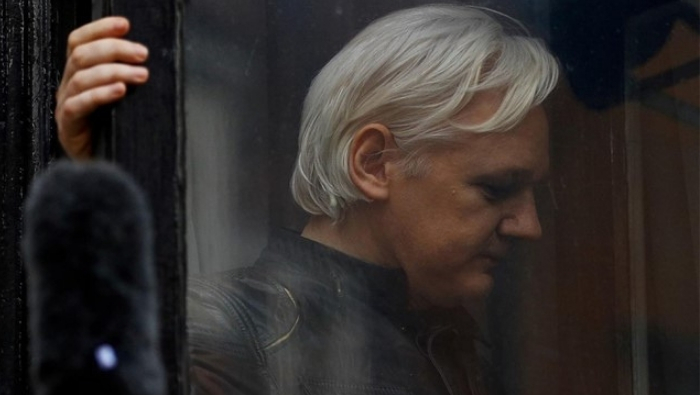 Gobiernos, personalidades y organizaciones del mundo exigen respetar los derechos de Assange y condenan su arresto.