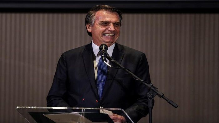Bolsonaro ha propuesto la posibilidad de facilitar el libre porte de armas en Brasil.