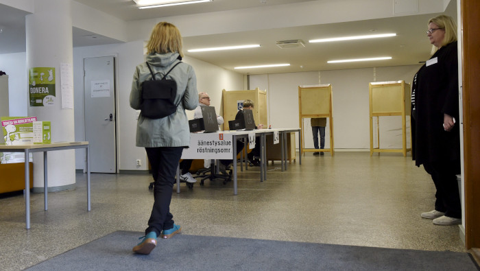 Los finlandeses votaron este domingo para renovar los 200 escaños del Parlamento.