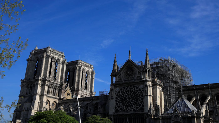 El presidente de Francia, Emmanuel Macron, ha asegurado que reconstruirá la catedral en unos cinco años.