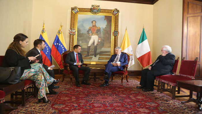 El canciller venezolano se reunió con el consejero diplomático del presidente del Consejo de Ministros de Italia, Giuseppe Conte.