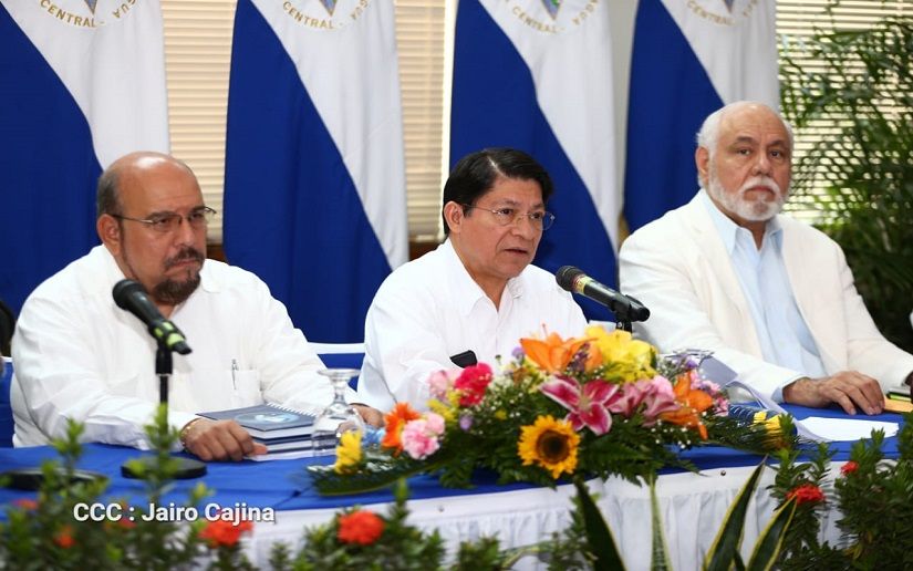 La delegación gubernamental expresó a las familias nicaragüenses su compromiso con la paz y la voluntad de continuar el dialogo.