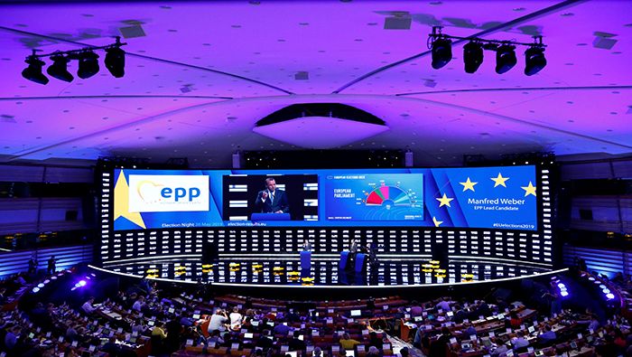 El Partido Popular Europeo obtuvo 179 diputados, logrando mantener la mayoría en el Parlamento Europeo.