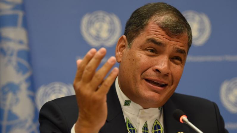 Después de que Correa entregara el poder en mayo de 2017, se han revelado una serie de casos de corrupción incluido el caso del ex vicepresidente, Jorge Glas.