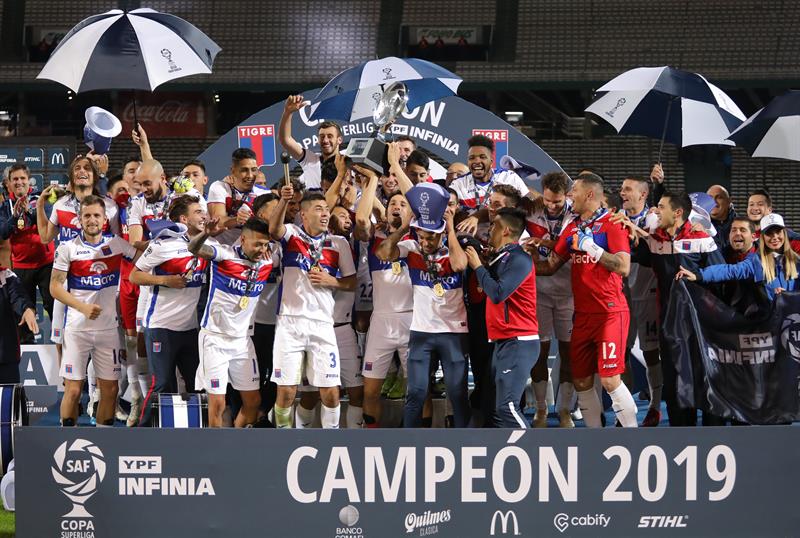Pese a haber descendido a la Segunda División de Argentina (Primera B Nacional), El Matador pudo coronarse campeón de la Copa, algo inédito en el país suramericano.