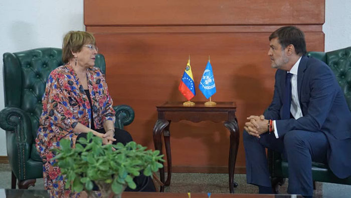 Bachelet, que llegó al país suramericano tras aceptar la invitación que le realizó en noviembre pasado el presidente Nicolás Maduro, sostendrá una ajustada agenda.
