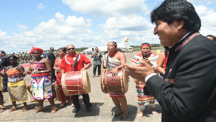 La visita del mandatario boliviano al país euroasiático forma parte de su gira, que inició en Surinam.