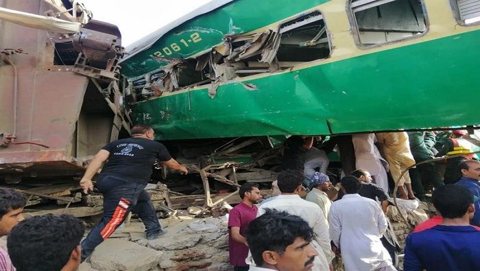 Pakistán heredó una gran red ferroviaria, sin embargo, se encuentra sin el mantenimiento adecuado por lo que suelen producirse este tipo de accidentes.