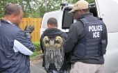 Agentes del ICE llevan a la práctica las redadas ordenadas por Trump