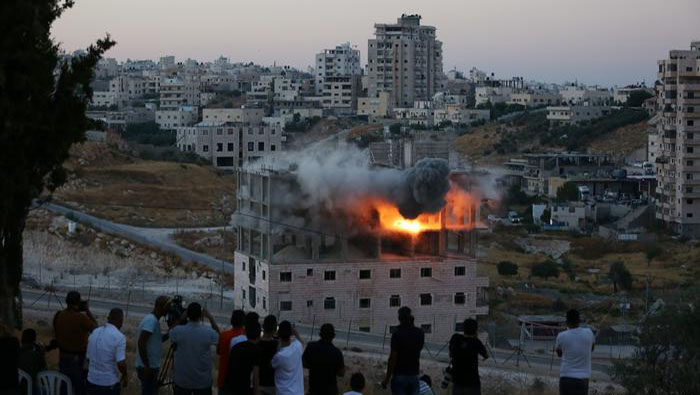 El régimen israelí retomó la demolición de viviendas palestinas el lunes pasado.