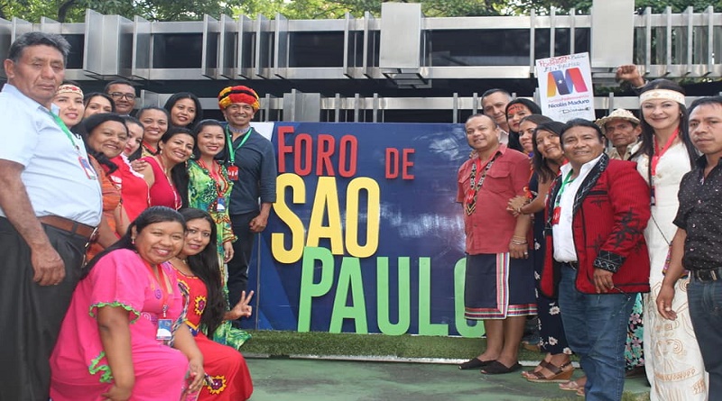 Delegaciones de participantes indígenas asisten al Foro de Sao Paolo en Caracas, Venezuela