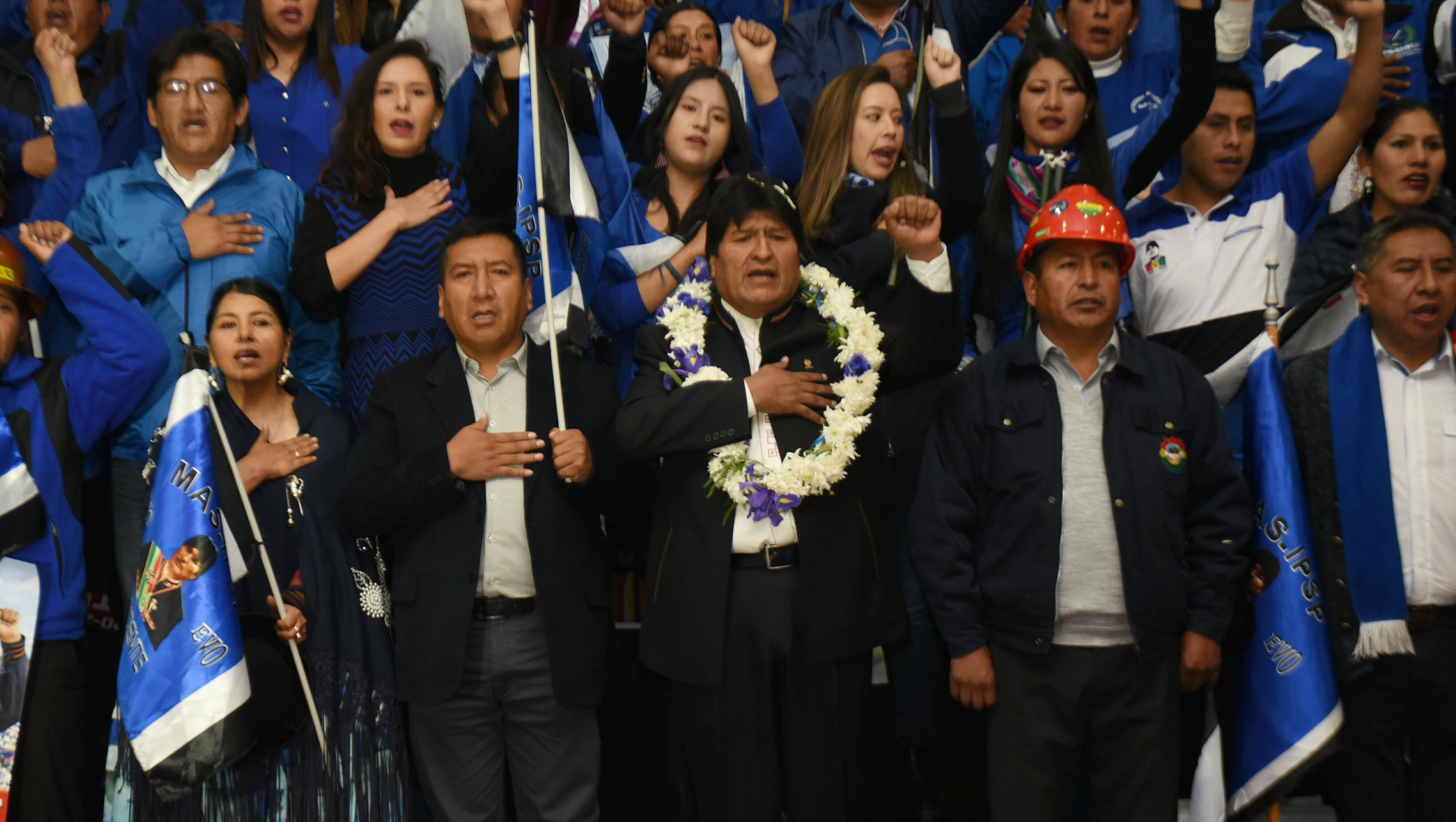 El presidente boliviano tiene casi 15 puntos de ventaja sobre su rival más cercano en la intención de voto, de cara a las elecciones de octubre.