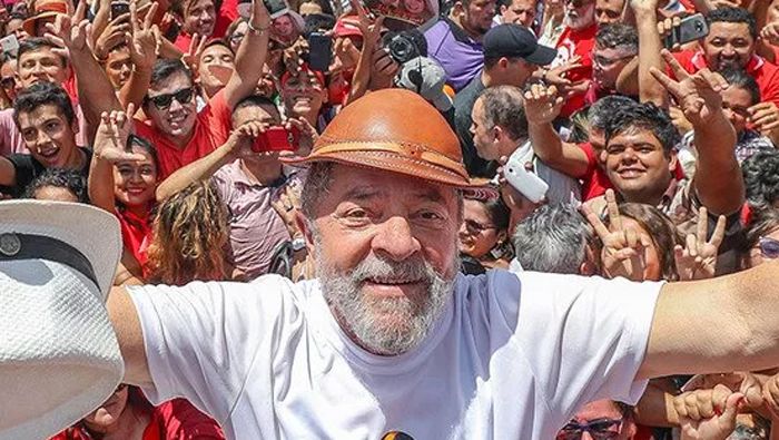 Lula da Silva arribó este viernes a 488 días de prisión política en la penitenciaria de Curitiba en el estado de Paraná.
