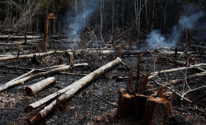 El gobierno de Jair Bolsonaro ha recibido fuertes críticas por los incendios en el Amazonas.