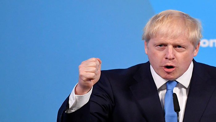 Boris Johnson sigue intensificando sus campañas políticas y mediáticas para promover el brexit.