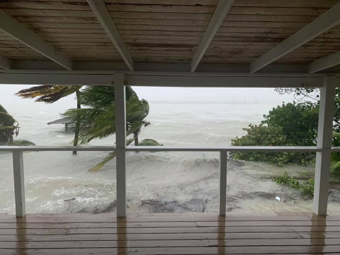 Cuando Dorian tocó tierra en Bahamas, muchos habitantes se habían resistido a salir de sus hogares y fueron sorprendidos por las inundaciones.