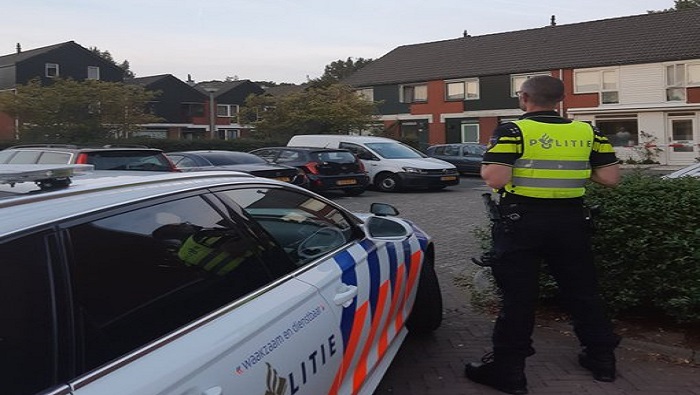 La Policía local ha informado que el presunto autor del crimen sería un agente de las fuerzas policiales de Róterdam.