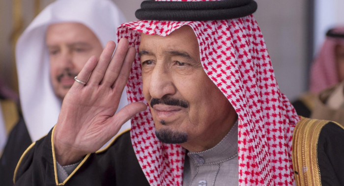 El el titular de Energía, el príncipe Abdulaziz bin Salman, le informó de las 