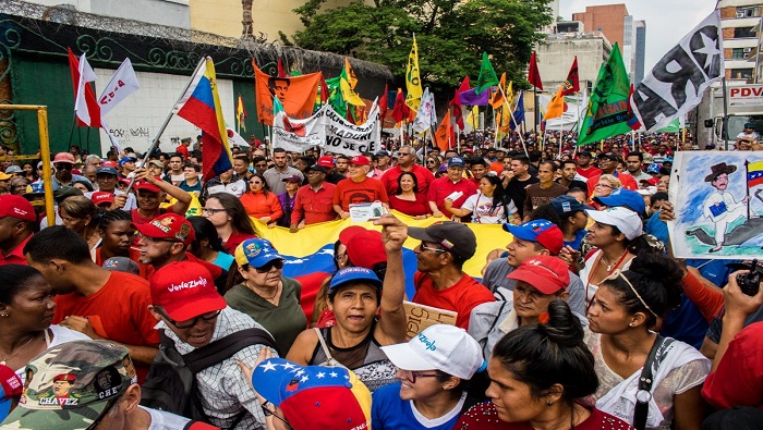 Los participantes también criticaron los vínculos del diputado opositor Juan Guaidó con el paramilitarismo colombiano.
