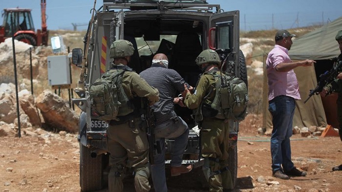 La Policía de Israel apresó a un total de 17 palestinos entre las zonas de Jerusalén y Cisjordania.