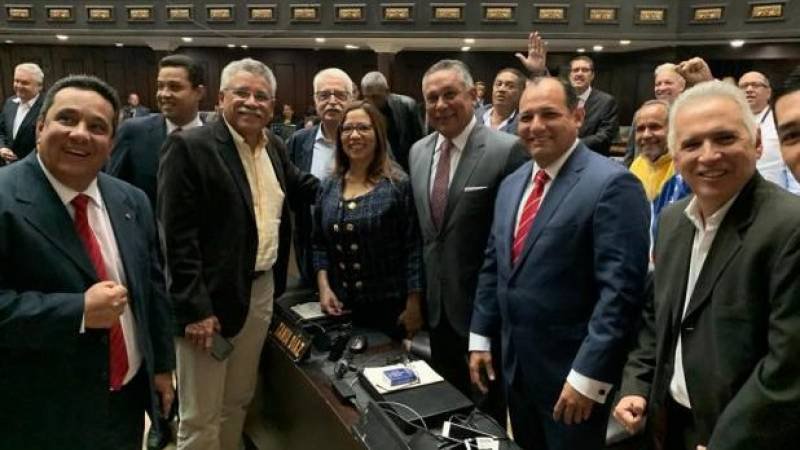 El Bloque de la Patria insistirá para que desde la Asamblea Nacional se tomen medidas contra la relación de Guaidó con el paramilitaerismo colombiano.
