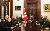 Los altos dirigentes de los organismos militares y policiales decidieron "respaldar el orden constitucional", con el apoyo al presidente Vizcarra.