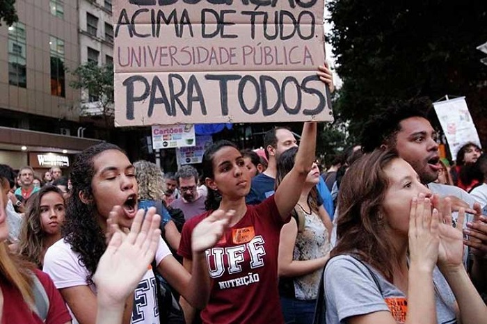 Universidades federales en varios estados han realizado actividades como parte del paro docente, entre ellas, la de Sao Paulo y la de Santa Catarina.
