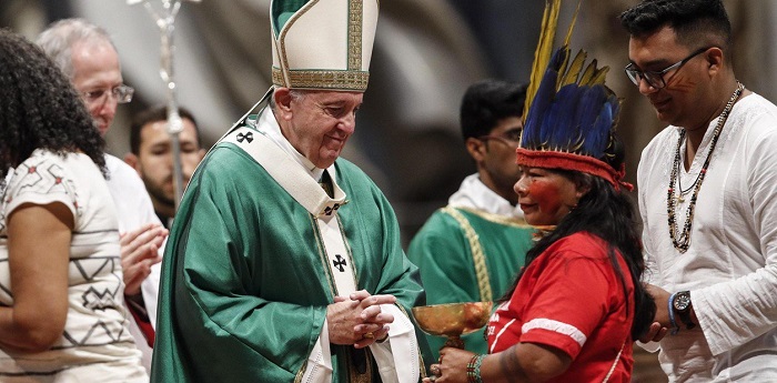 El Papa Francisco inaugura el Sínodo para la Amazonía.