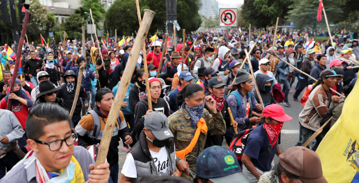 La Confederación de Nacionalidades Indígenas aseguró que han movilizado hasta el momento a unas 5.000 personas a Quito.