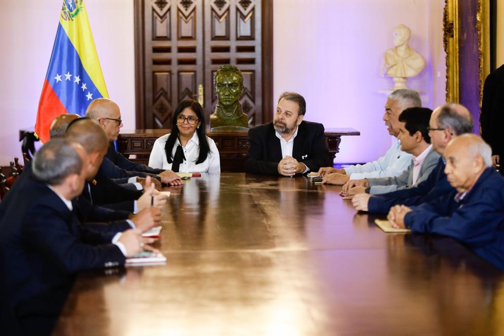 Avanzan acuerdos entre Gobierno y oposición de Venezuela en mesa de diálogo  | Noticias | teleSUR