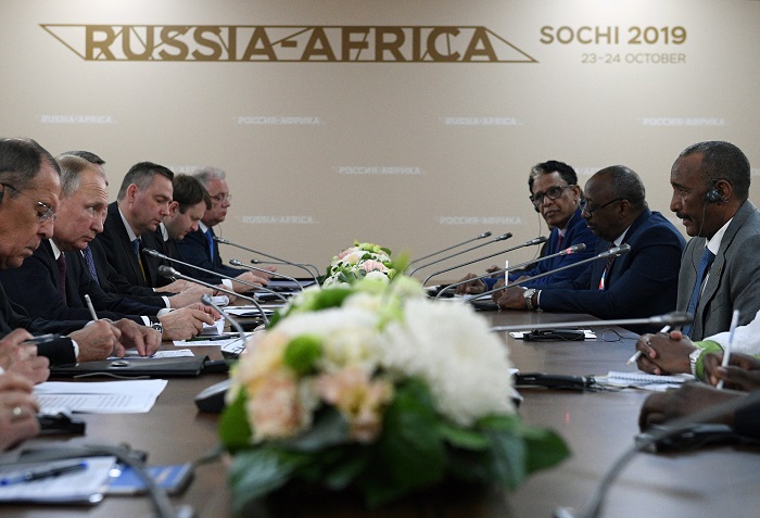 La Primera Cumbre de Rusia y África reúne representantes de 43 naciones de ese continente.