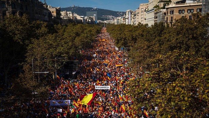 Esta marcha es la primera respuesta popular del constitucionalismo tras la sentencia del Tribunal Supremo de España.