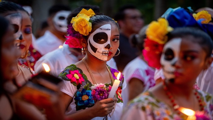 Para los mexicanos, la muerte tiene otro significado, y el Día de Muertos se convierte en la ocasión para reencontrarse con sus antepasados.