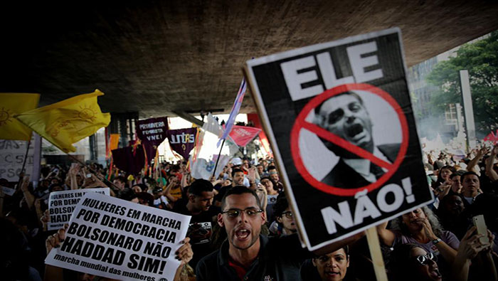 Las palabras del diputado sobre una posible vuelta a uno de los decretos más represivos de la historia de Brasil, recibió el rechazo unánime de ambas Cámaras.