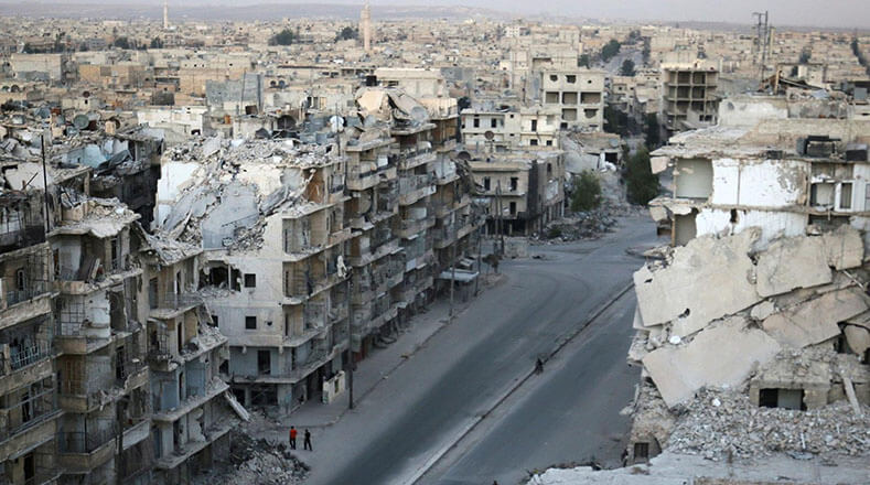 La ciudad siria de Alepo ha sido casi destruida por la guerra en el país árabe contra el grupo terrorista  Daesh.