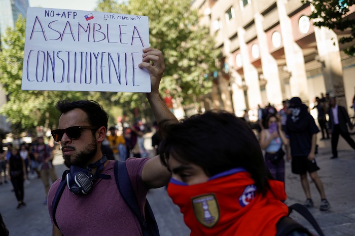 Los diputados opositores instan al Gobierno chileno a escuchar al pueblo y convocar una Asamblea Constituyente.